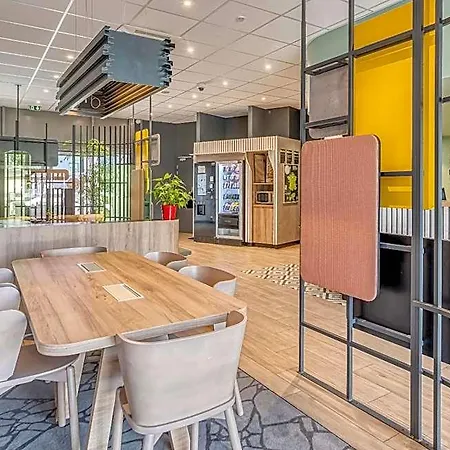 Hotel Centre Gare Saint-jean 3*