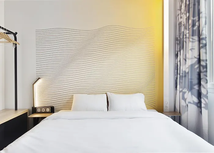 Hotel Centre Gare Saint-jean 3*