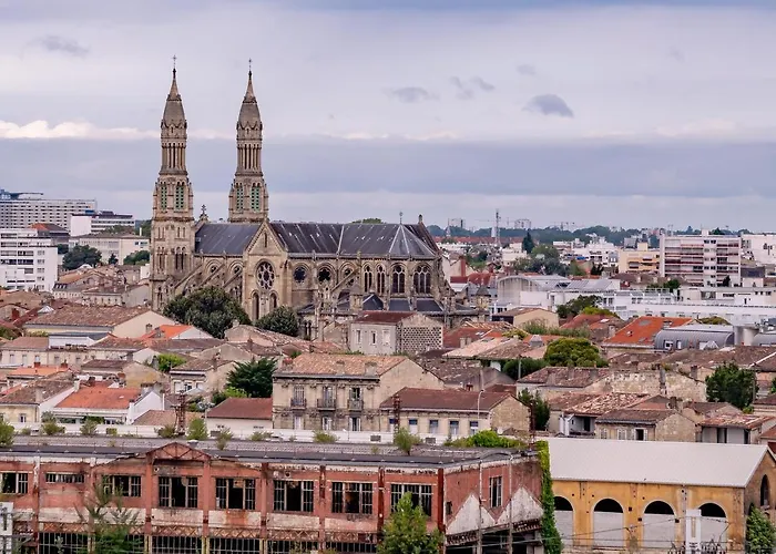 Centre Gare Saint-jean فندق 3*