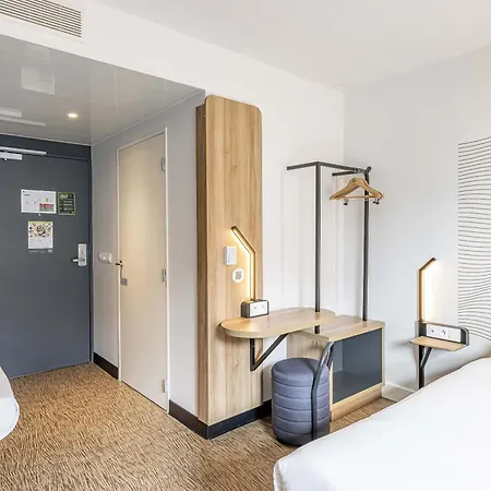 Centre Gare Saint-jean Отель 3*