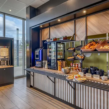 מלון Centre Gare Saint-jean 3*