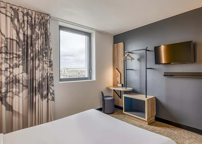 מלון Centre Gare Saint-jean