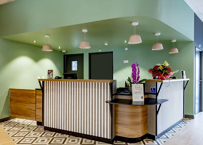 Centre Gare Saint-jean מלון