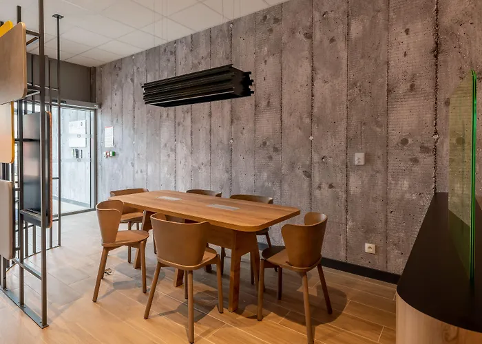 מלון Centre Gare Saint-jean