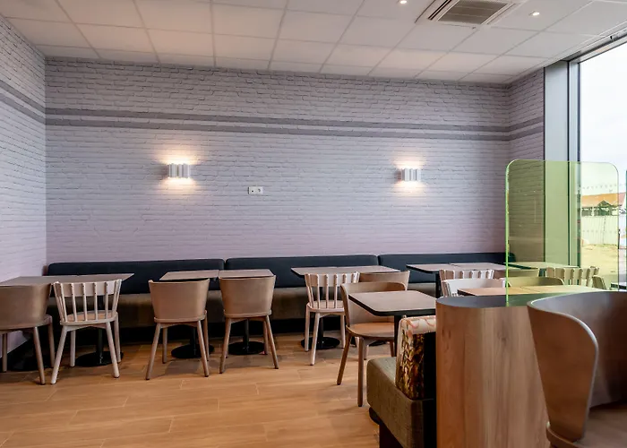 Centre Gare Saint-jean מלון