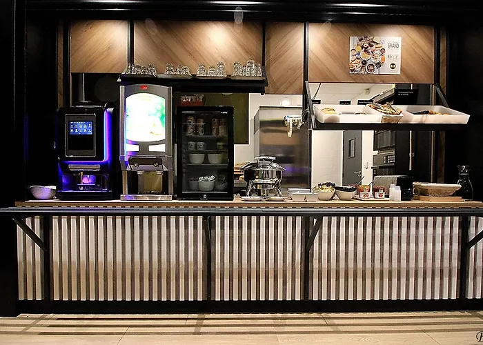 Centre Gare Saint-jean מלון 3*