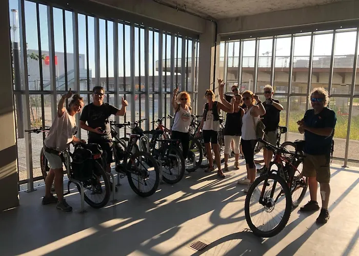 Otel Centre Gare Saint-jean 3*