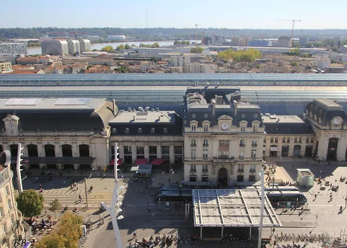 Centre Gare Saint-jean 3*